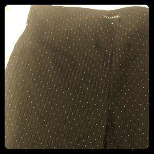 Zac and Rachel never worn capris